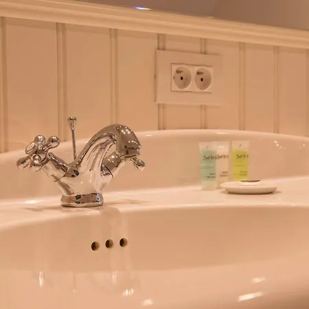 Bed & Breakfast Hortense 4*